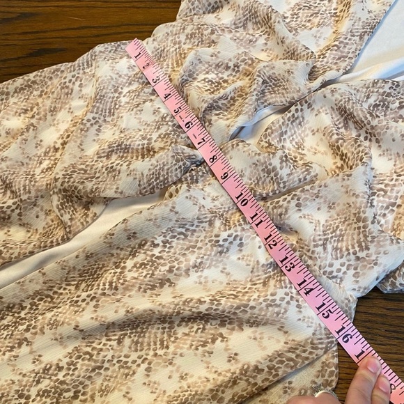 Gorgeous All in Favor Wrap Dress Snake Print
Nordstrom Women's Size Medium - Picture 10 of 12